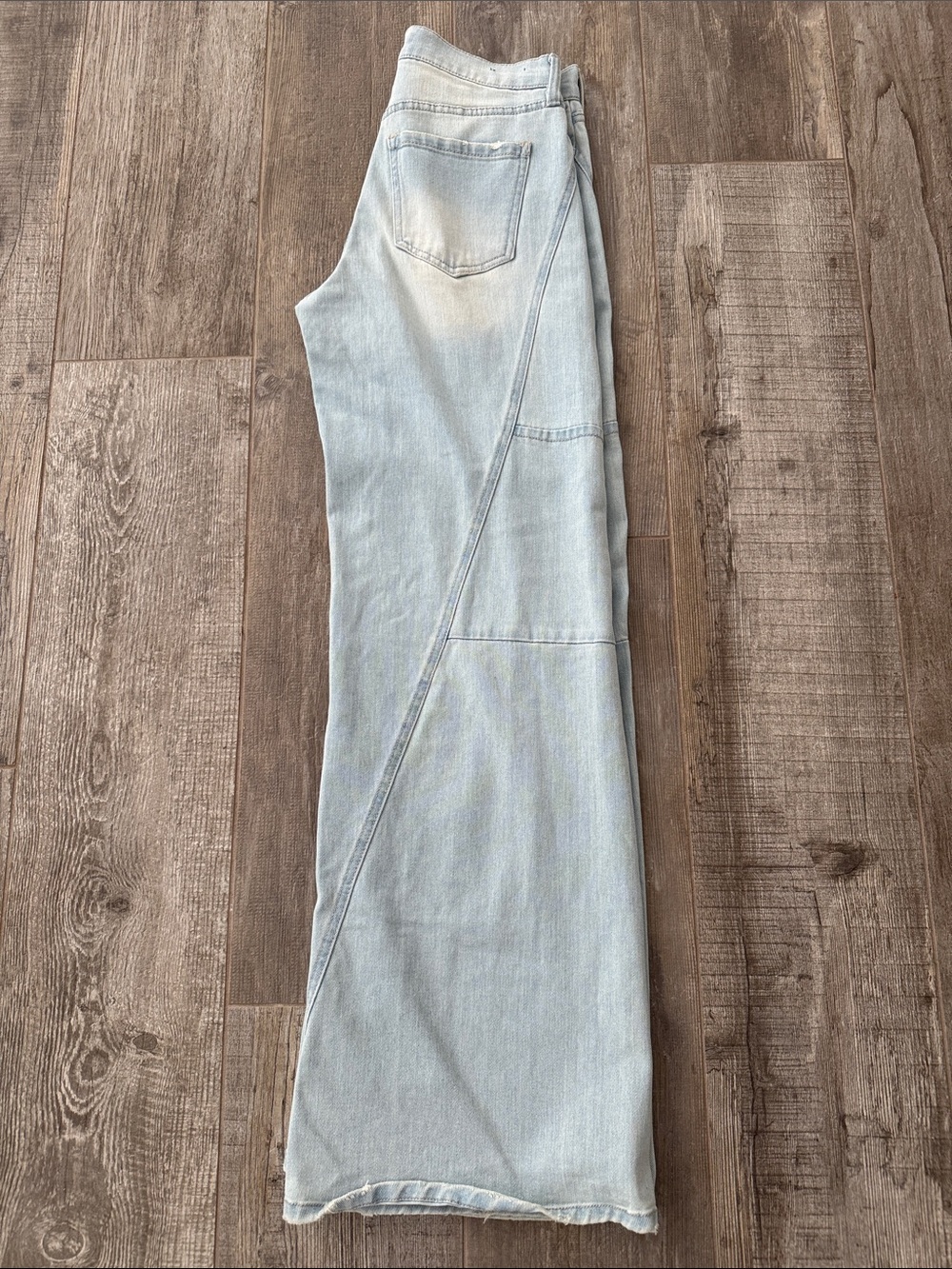 Light Wash Seamed Wide-Leg Women’s Jeans Size 3/26 - Picture 3 of 4